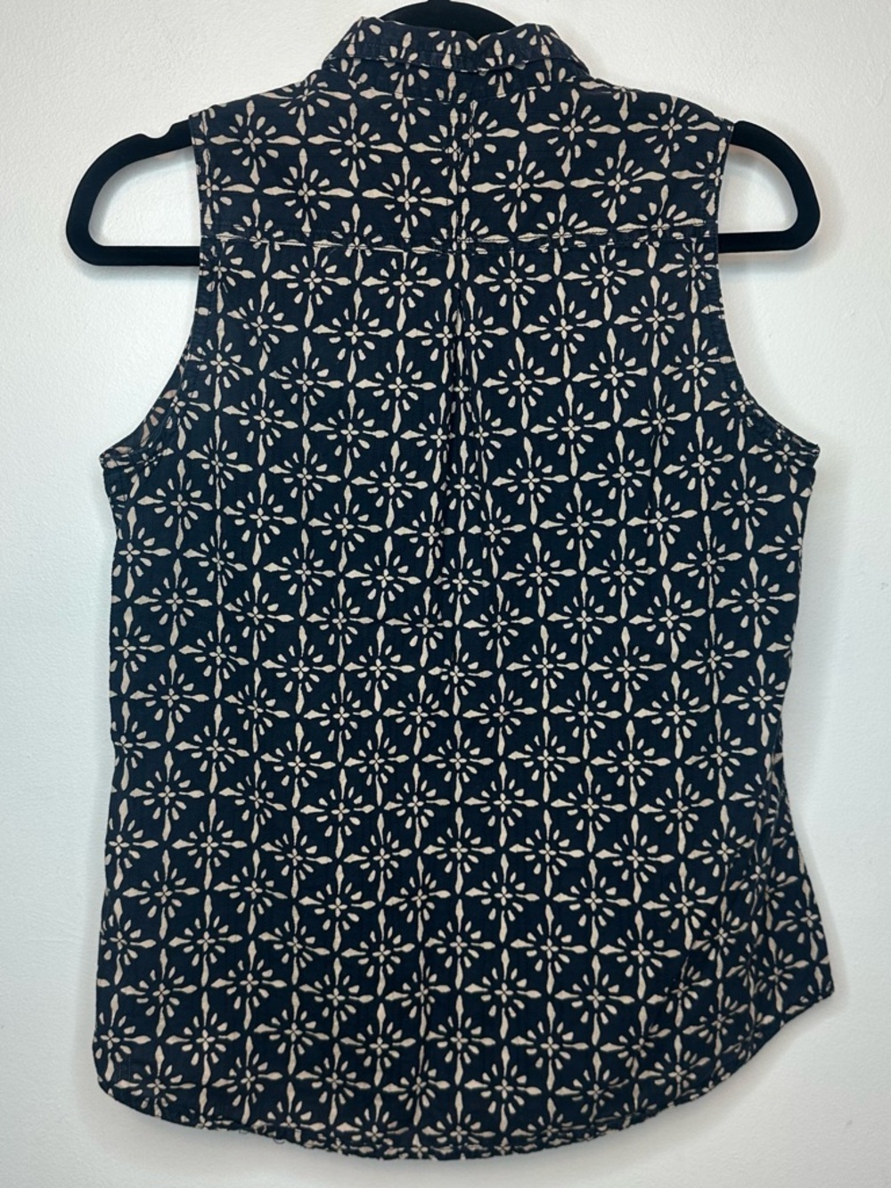 Woolrich Women’s Navy Blue Button Up Collar Sleeveless Tank Top Size S Small - Picture 2 of 9